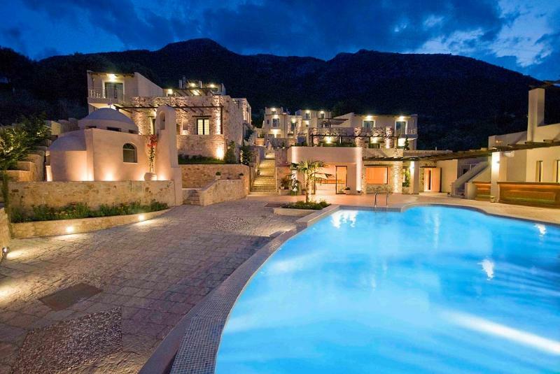 Hotel Tesoro Nikiana Exterior photo